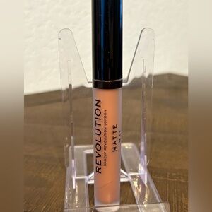 Revolution Lipgloss